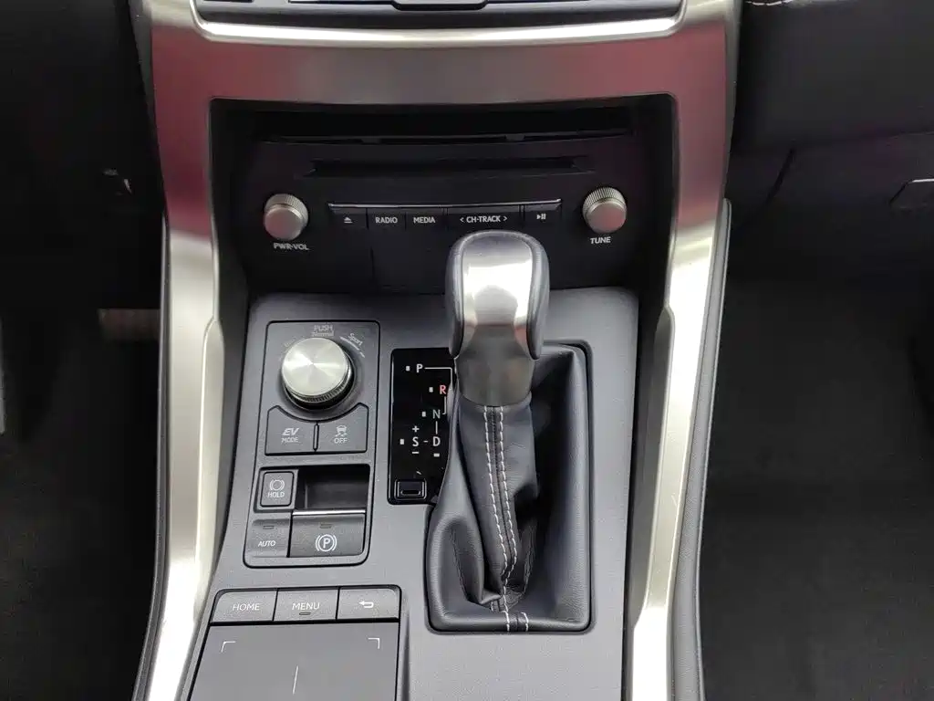 Lexus NX — миниатюра 13