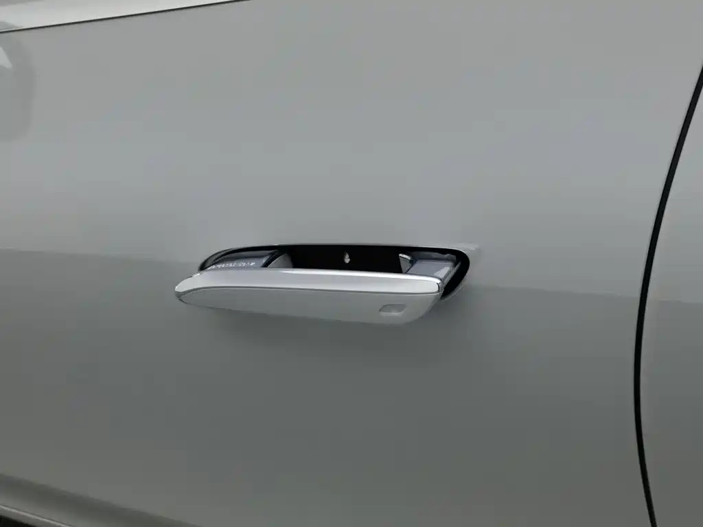 Mercedes-Benz EQE — миниатюра 18