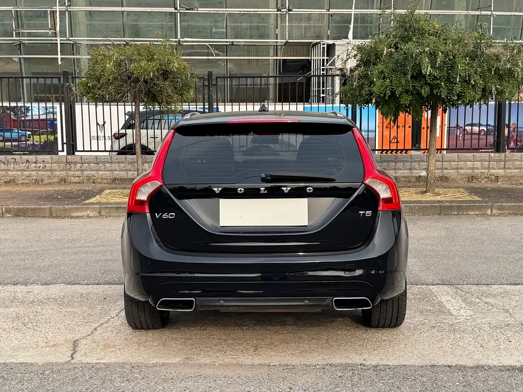 Volvo V60 — миниатюра 5