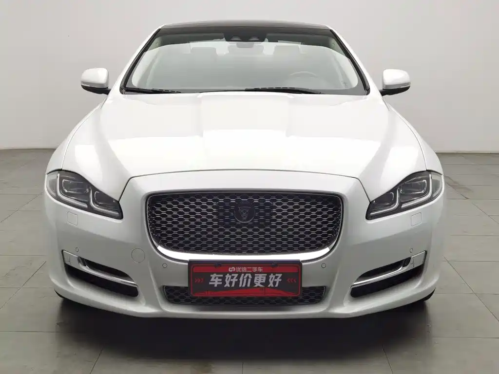 Jaguar XJ — миниатюра 3