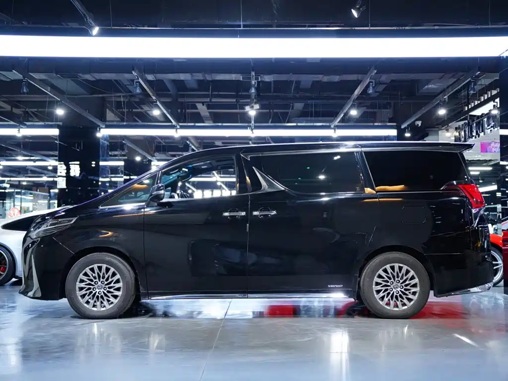Lexus LM — миниатюра 5
