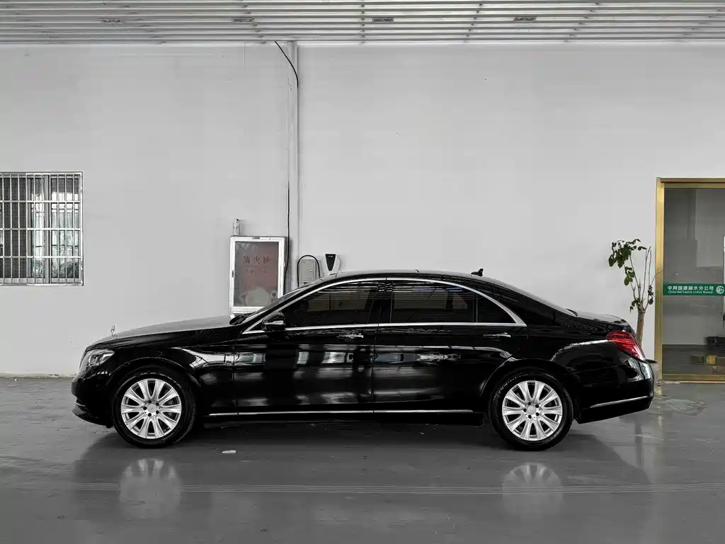 Mercedes-Benz S-Class — миниатюра 3