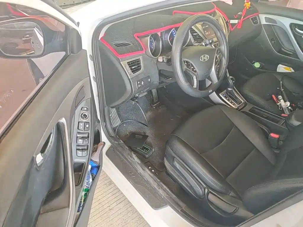 Hyundai Elantra Langdong — миниатюра 16