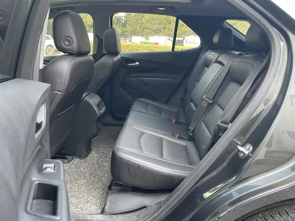 Chevrolet Equinox — миниатюра 8