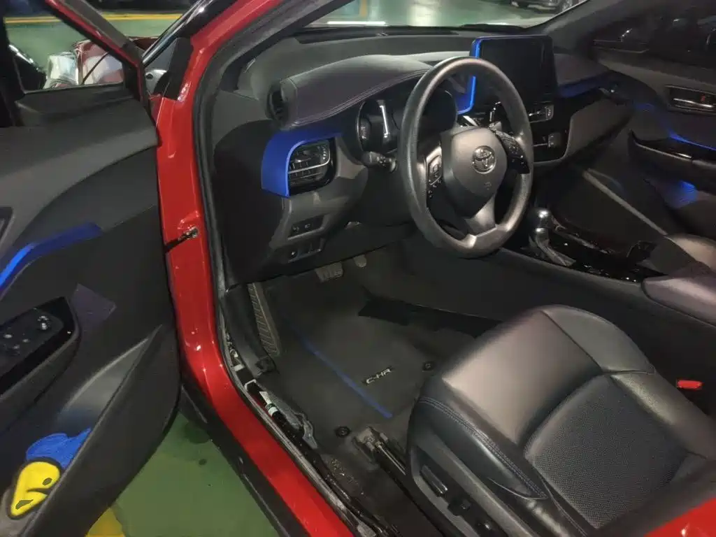 Toyota C-HR — миниатюра 17