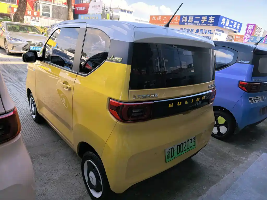 Wuling MINIEV — миниатюра 4