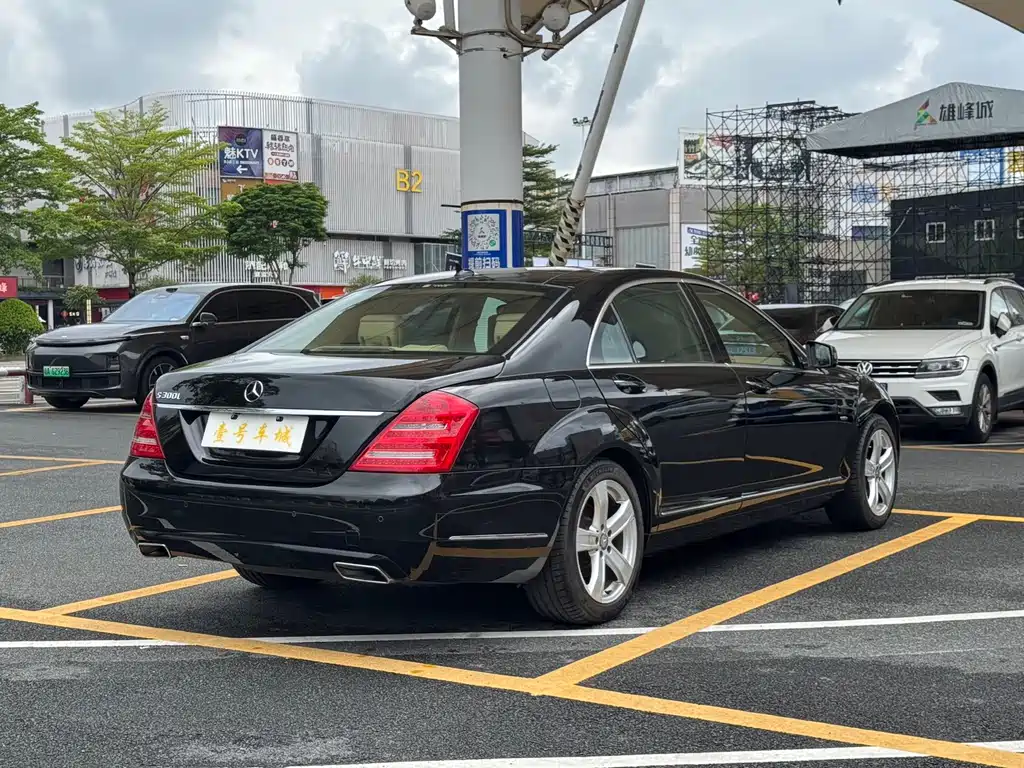 Mercedes-Benz S-Class — миниатюра 6