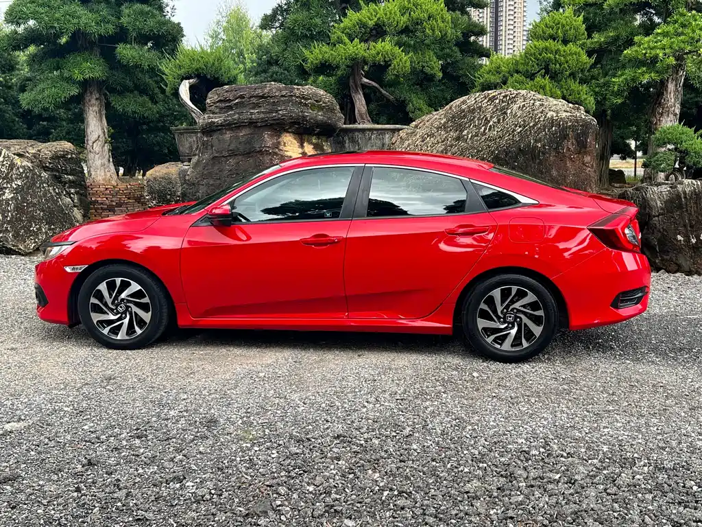 Honda Civic — миниатюра 7