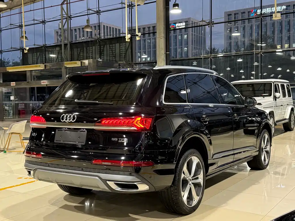 Audi Q7 — миниатюра 30