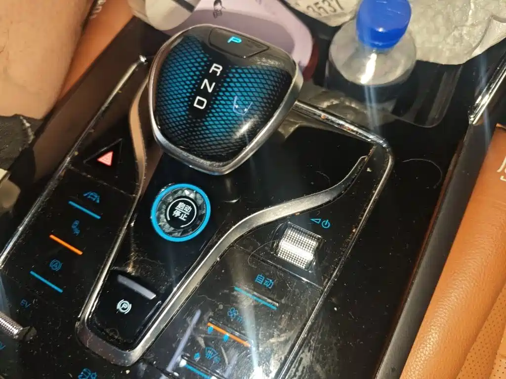 BYD Tang New Energy — миниатюра 12