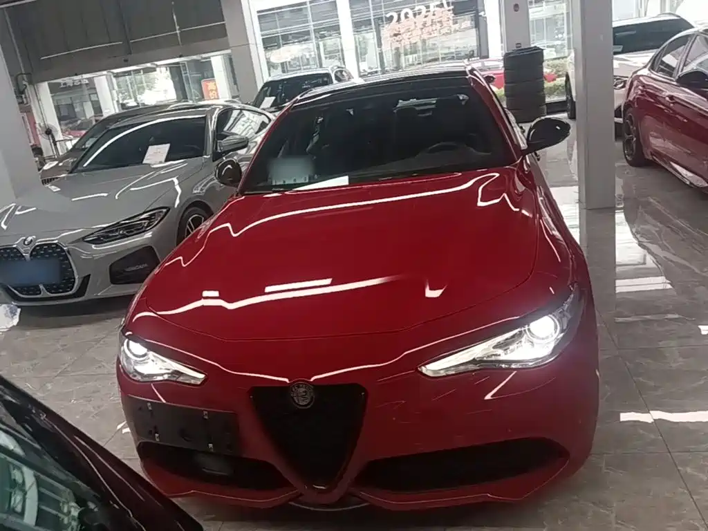 Alfa Romeo Giulia — миниатюра 3