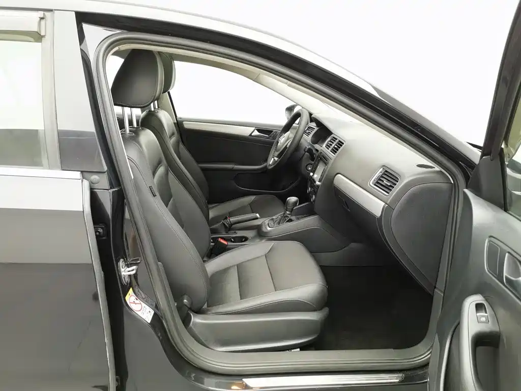 Volkswagen Sagitar — миниатюра 23