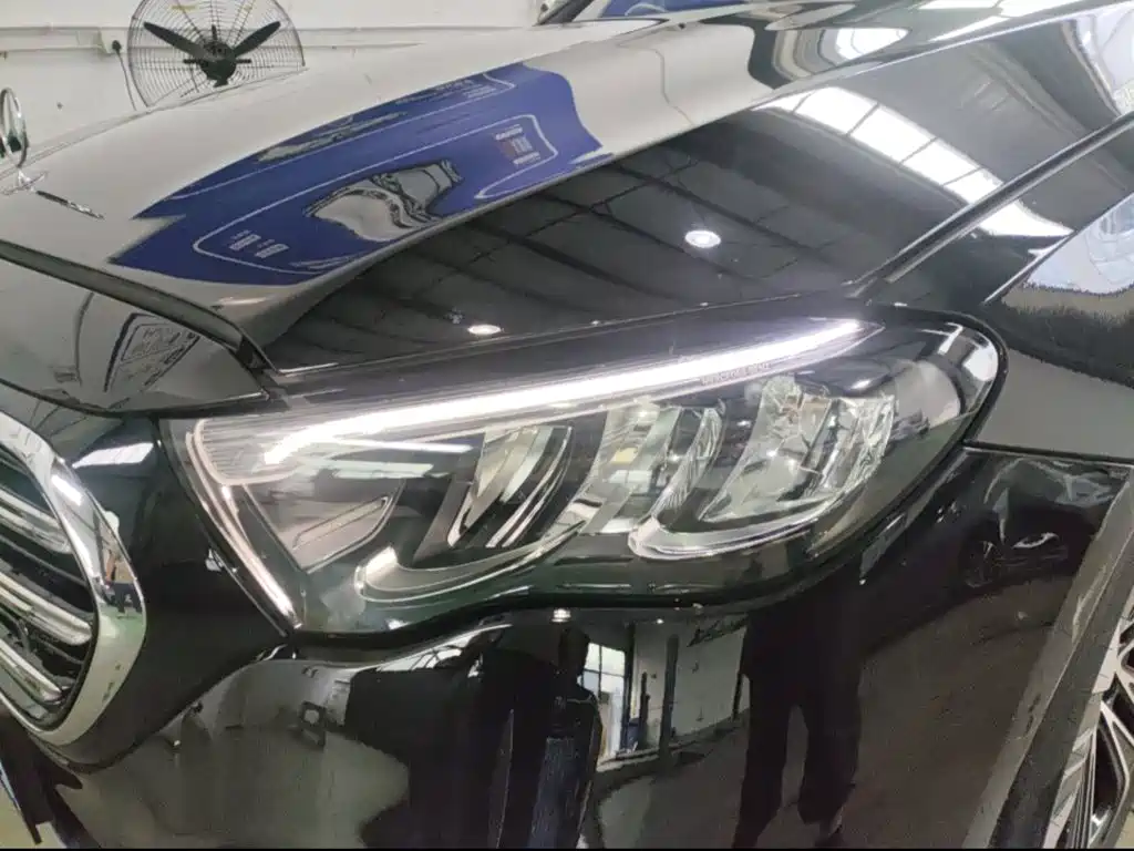 Mercedes-Benz E-Class — миниатюра 5