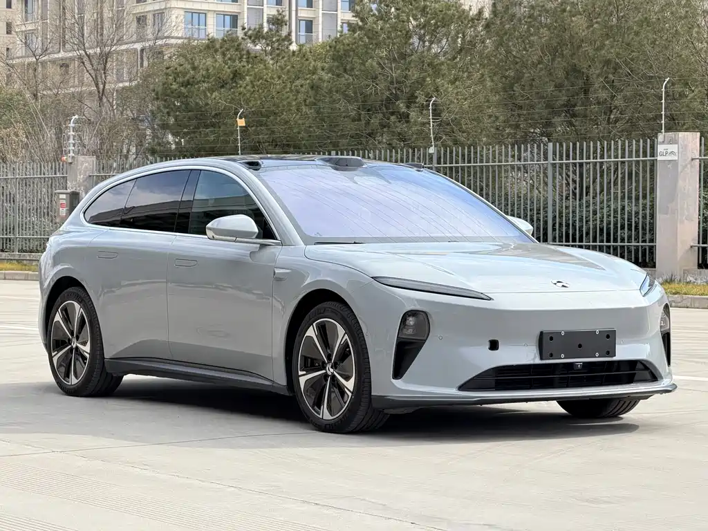 NIO NIO ET5T