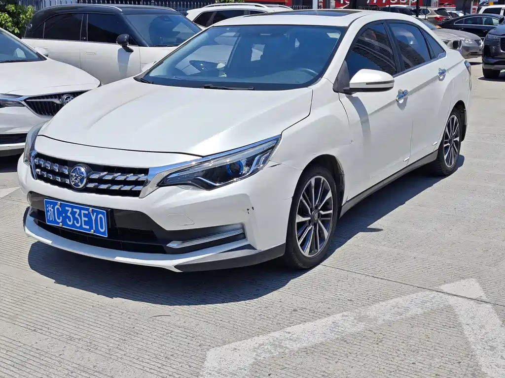 Venucia D60 2018