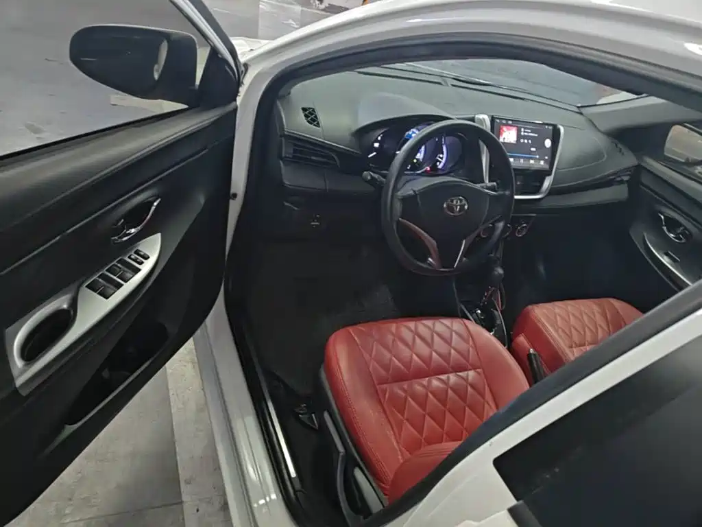 Toyota Yaris L — миниатюра 16