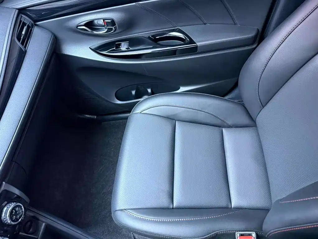 Toyota Yaris L — миниатюра 13