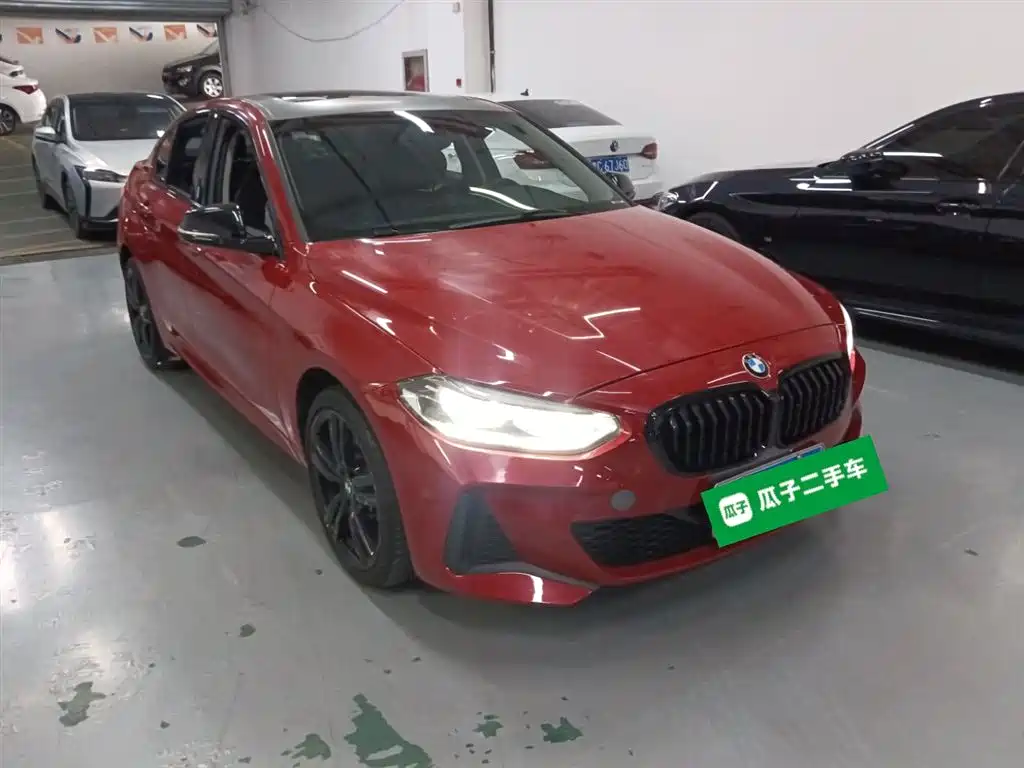 BMW  1 SERIES