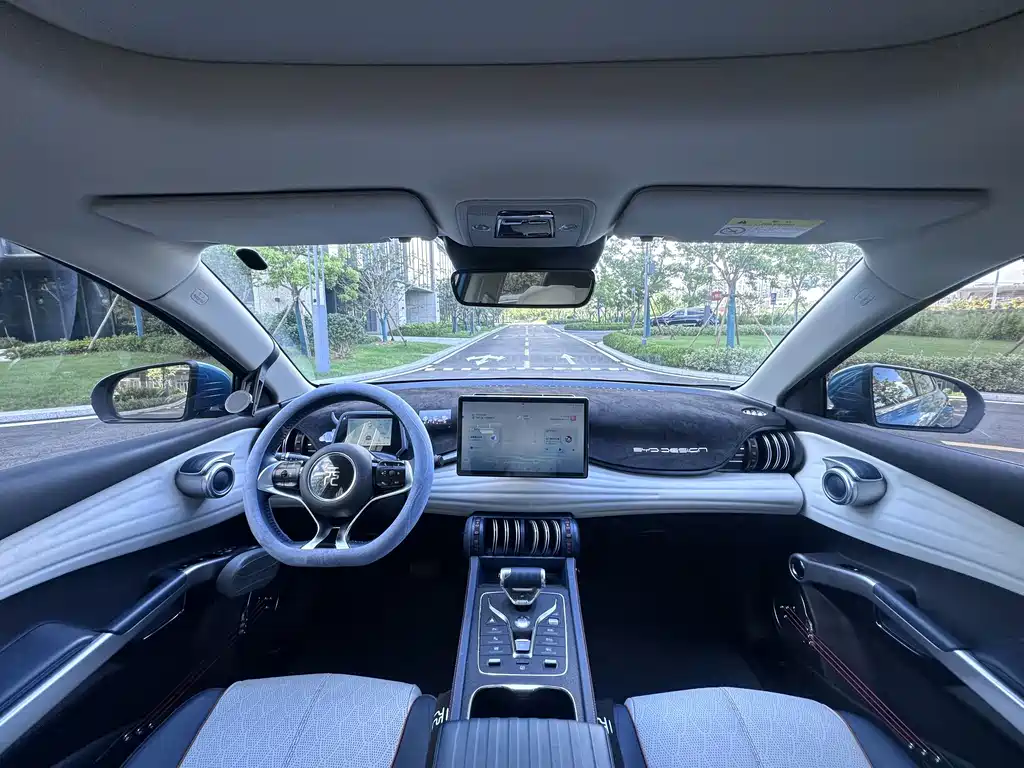 BYD Yuan Plus — миниатюра 4