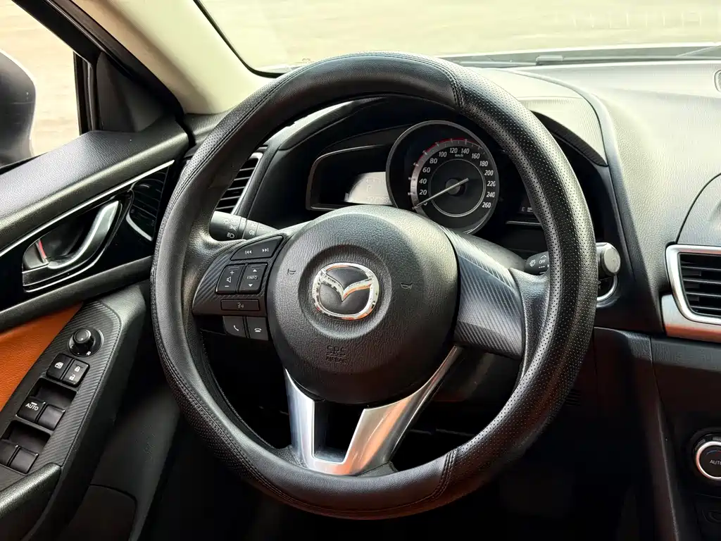Mazda 3 Axela — миниатюра 6
