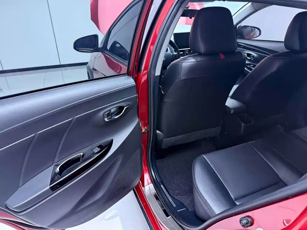 Toyota Yaris L — миниатюра 16