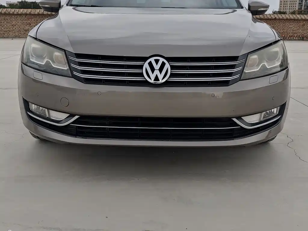 Volkswagen Passat 2015 1.8TSI AT