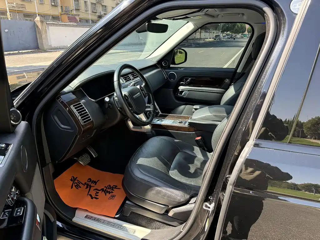 Land Rover Range Rover — миниатюра 7