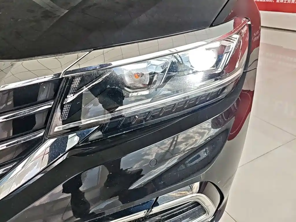 Volkswagen 帕萨特插电混动 — миниатюра 23