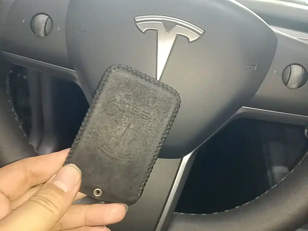 Tesla Model 3 — миниатюра 9