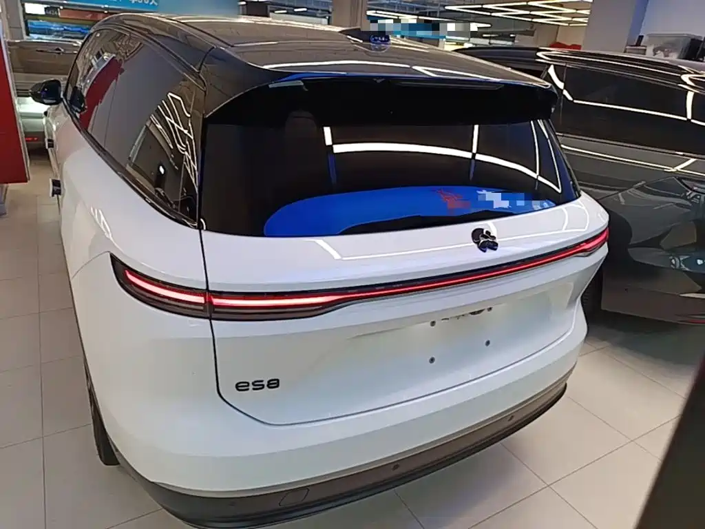 NIO ES8 — миниатюра 6