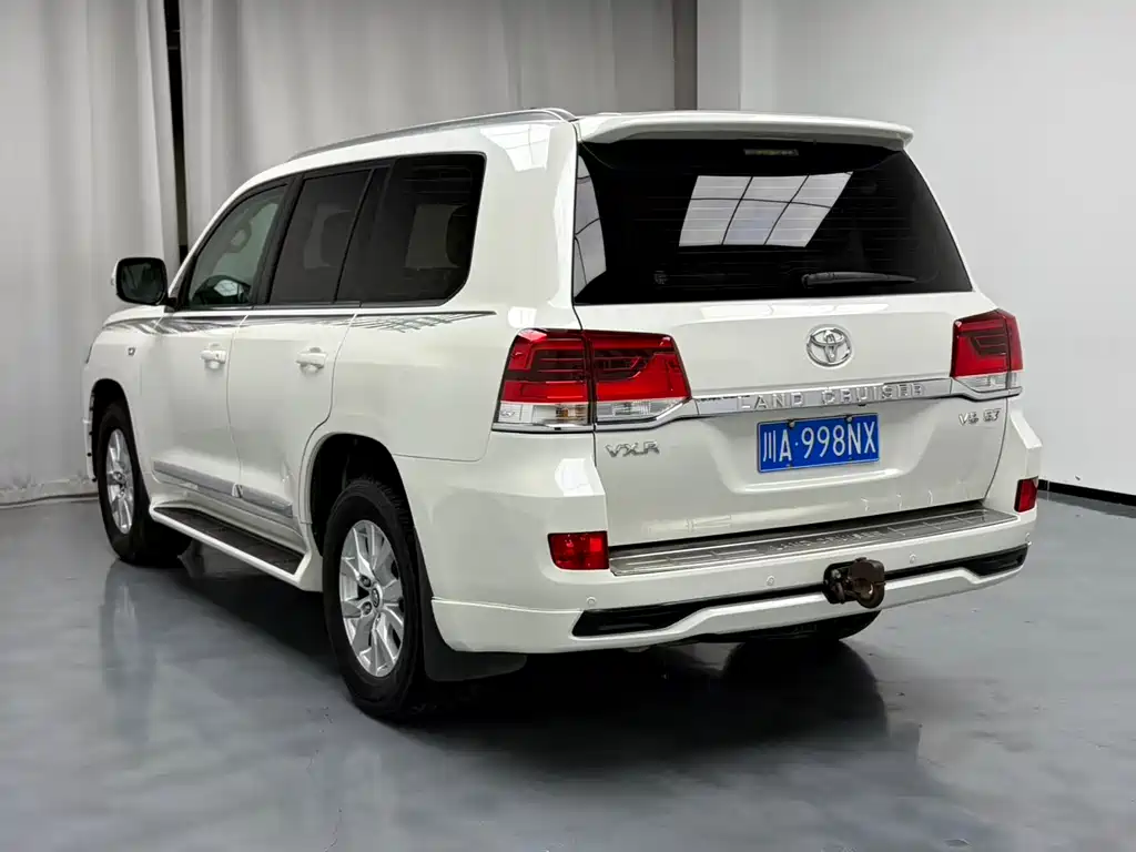 Toyota Land Cruiser 2017 5.7L VXR