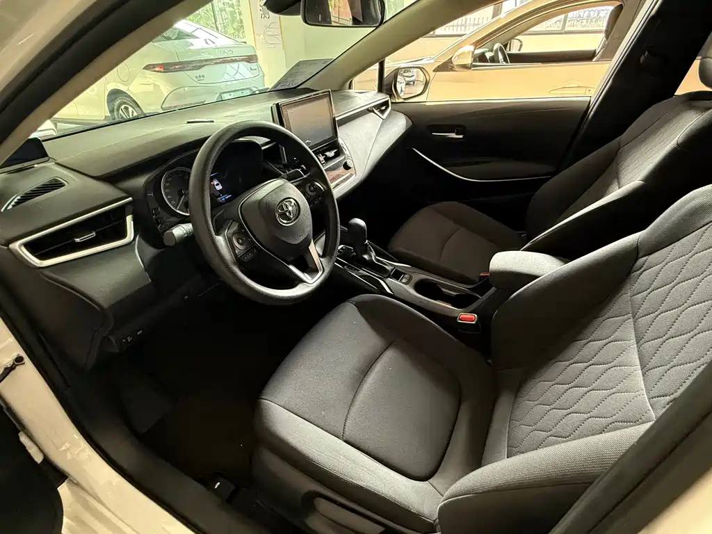Toyota Corolla — миниатюра 4