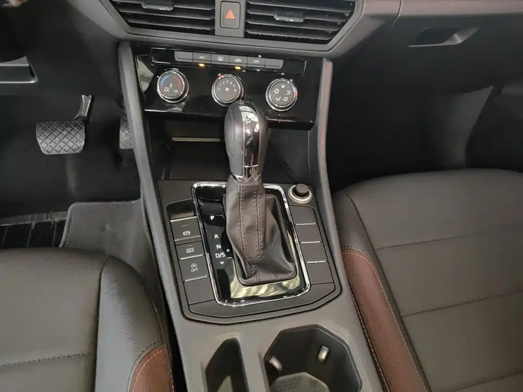 Volkswagen Bora — миниатюра 14