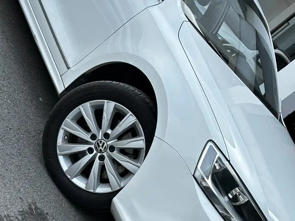 Volkswagen Sagitar — миниатюра 26