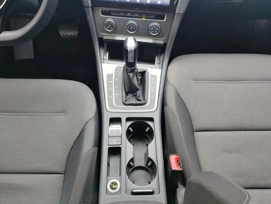 Volkswagen Golf — миниатюра 16