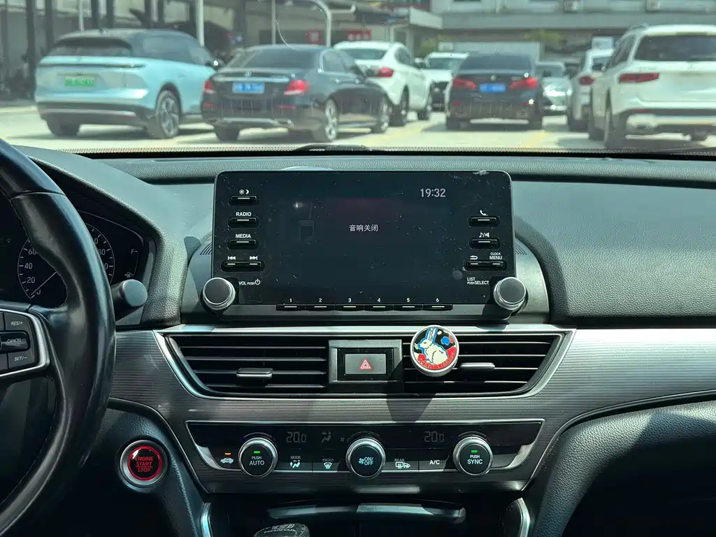 Honda Accord — миниатюра 11