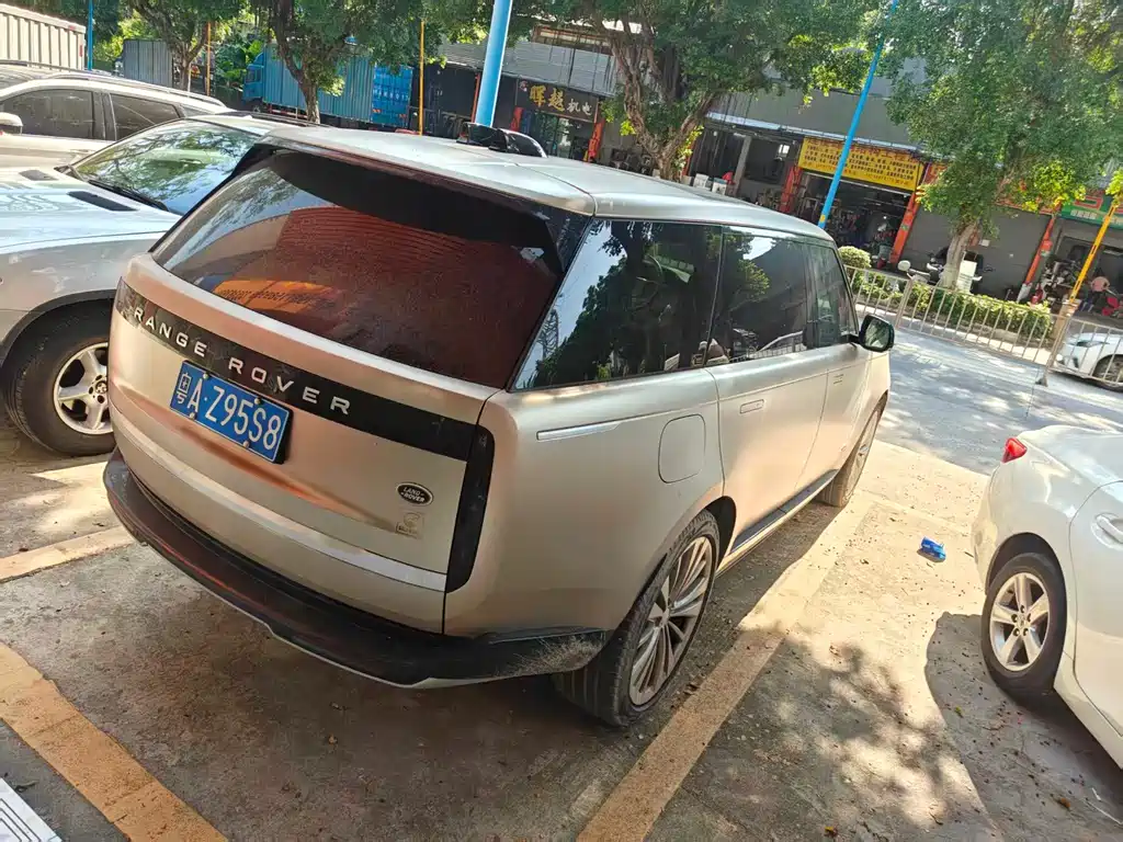 Land Rover Range Rover — миниатюра 8