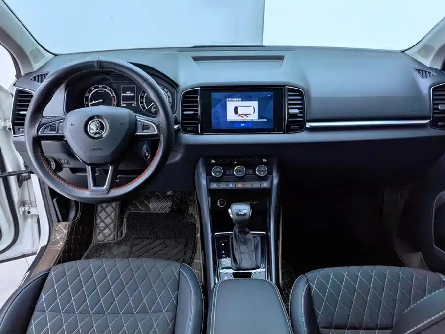 Skoda Karoq — миниатюра 12