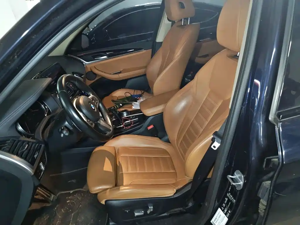 BMW X3 — миниатюра 11