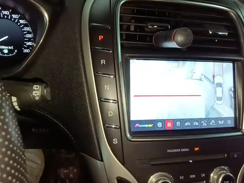 Lincoln MKX — миниатюра 14