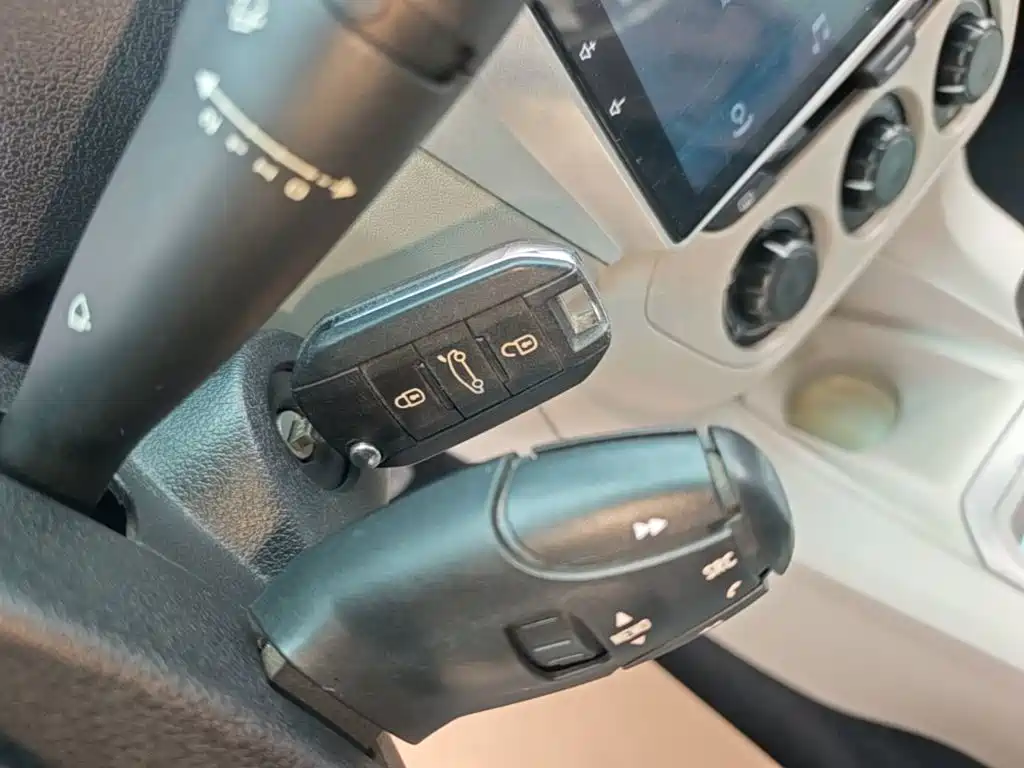 Citroen Elysee — миниатюра 9