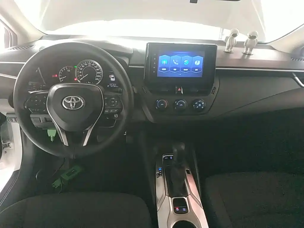 Toyota Corolla — миниатюра 10