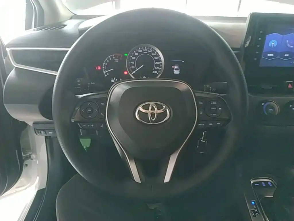 Toyota Corolla — миниатюра 11