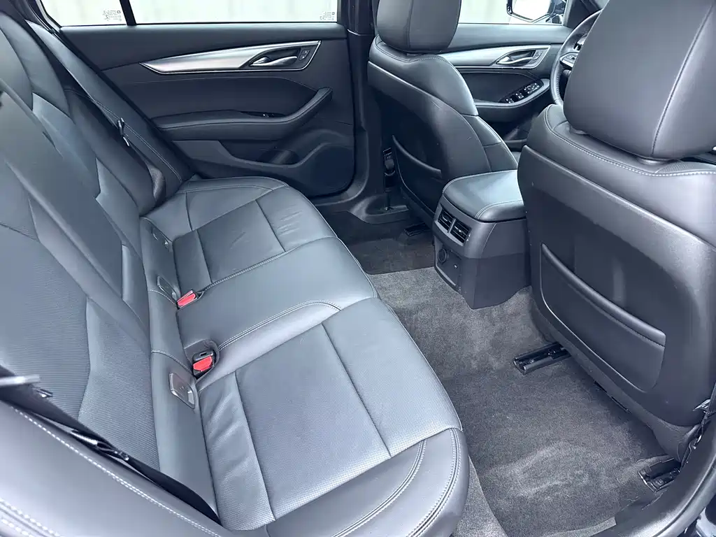 Cadillac CT5 — миниатюра 12