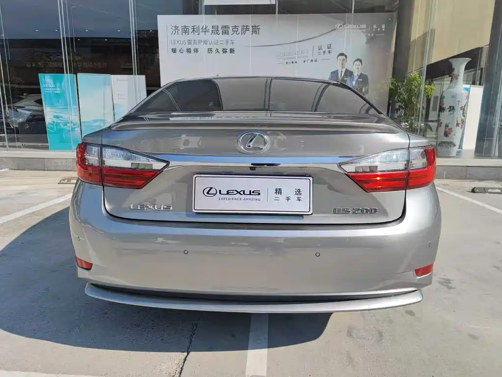 Lexus ES — миниатюра 3