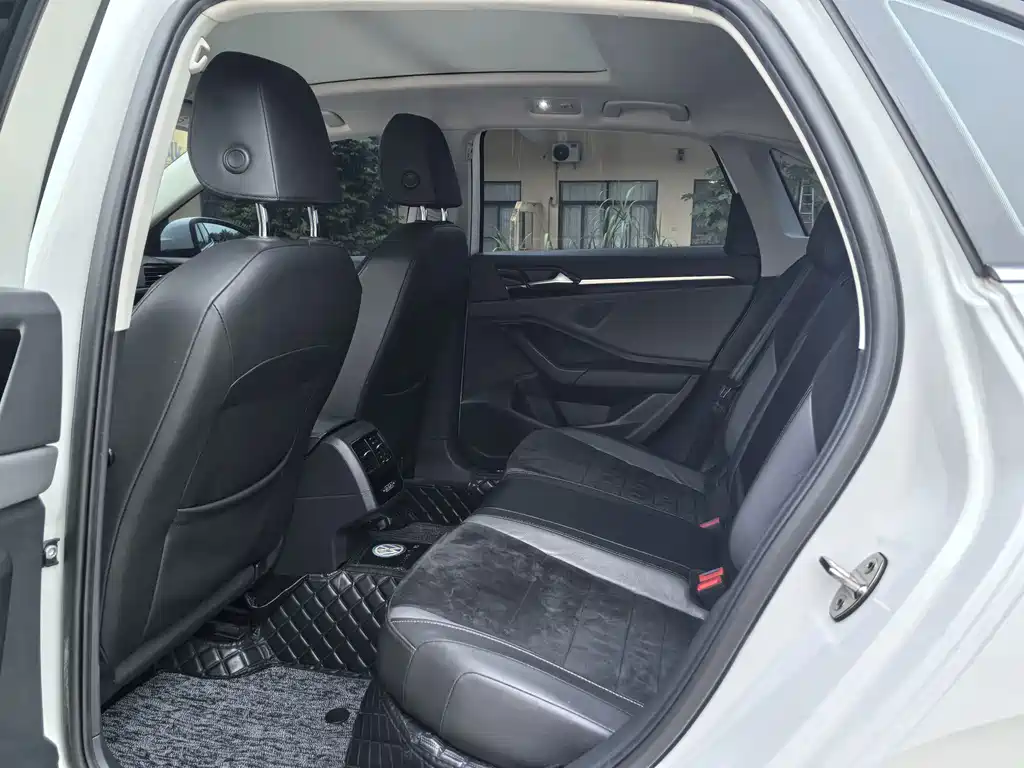 Volkswagen Sagitar — миниатюра 9