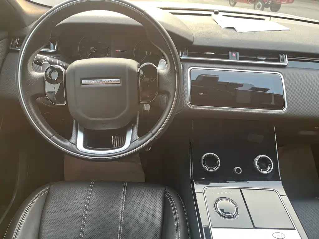 Land Rover Velar — миниатюра 10