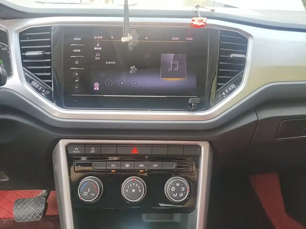 Volkswagen T-Roc — миниатюра 13
