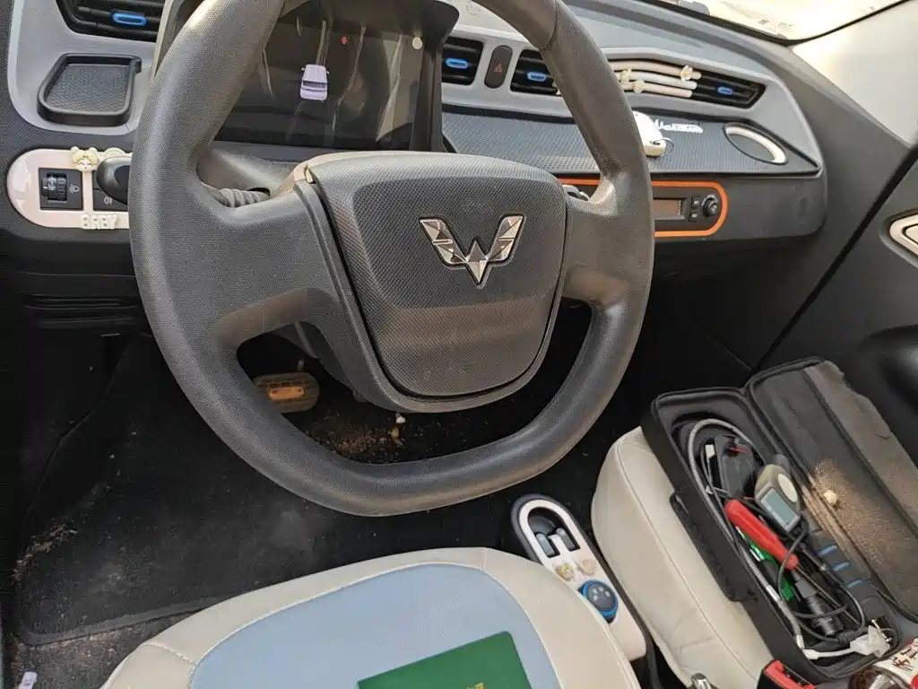 Wuling MINIEV — миниатюра 5