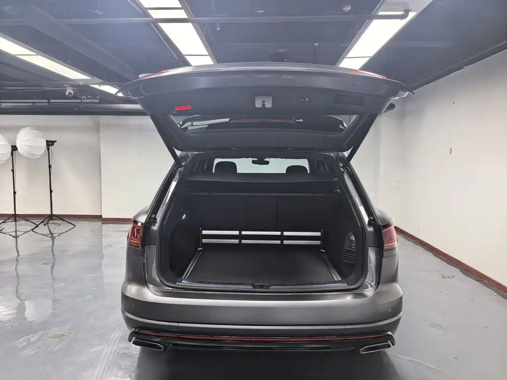 Volkswagen Touareg 2021 3.0TSI